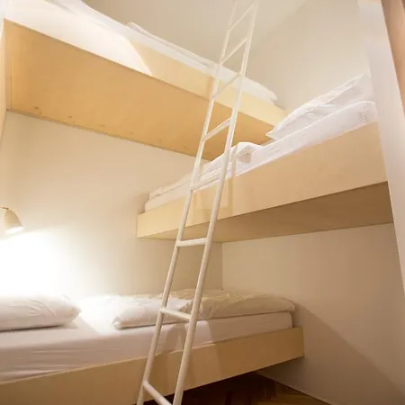 Isabella Living Appartement Maribor Buitenkant foto